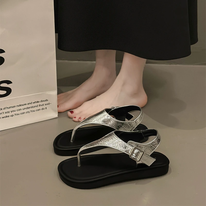 设计感小众平底鞋子罗马鞋凉鞋女鞋夏季款度假风银色凉拖鞋沙滩鞋