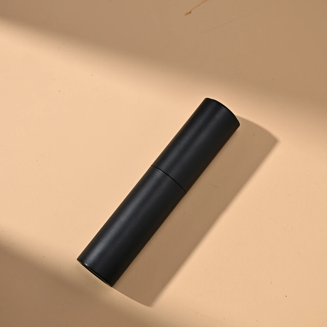 主播推介-黑色全够力个纳喷雾瓶