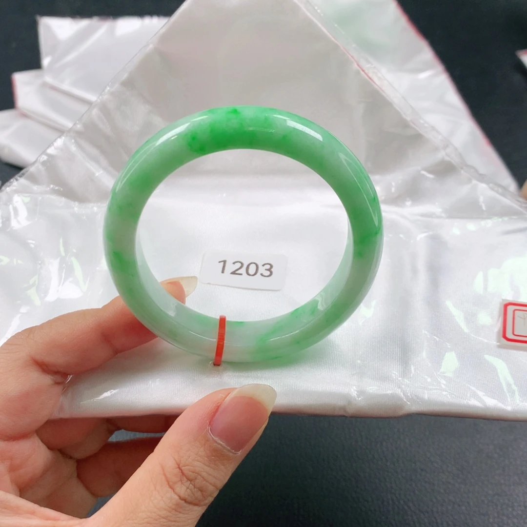 未镶嵌手镯翡翠03