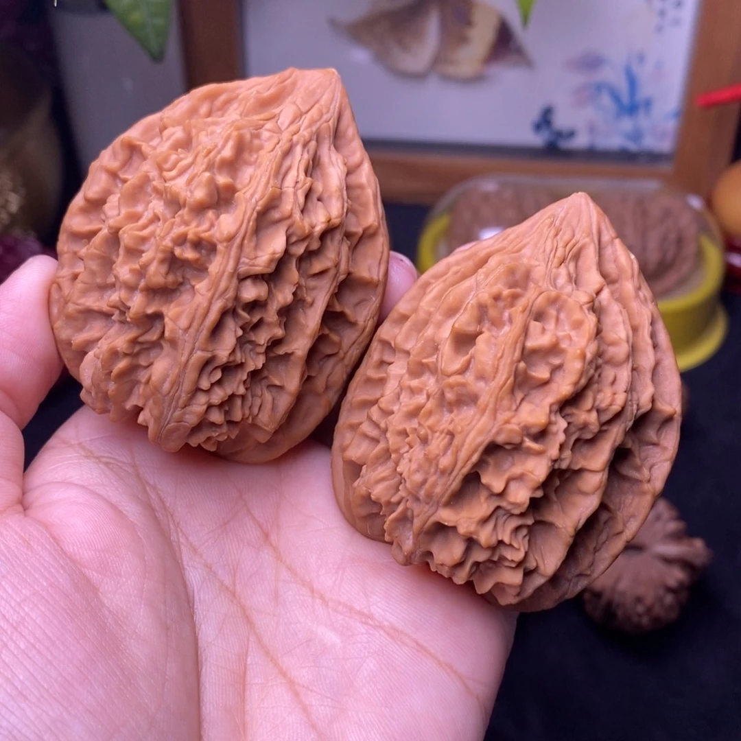 文玩核桃把件48鸡心