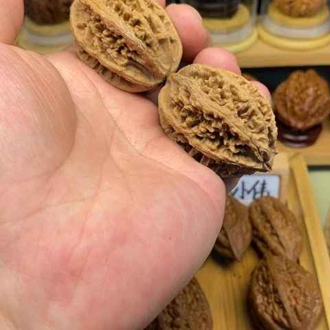 把件文玩核桃东北秋子核桃39