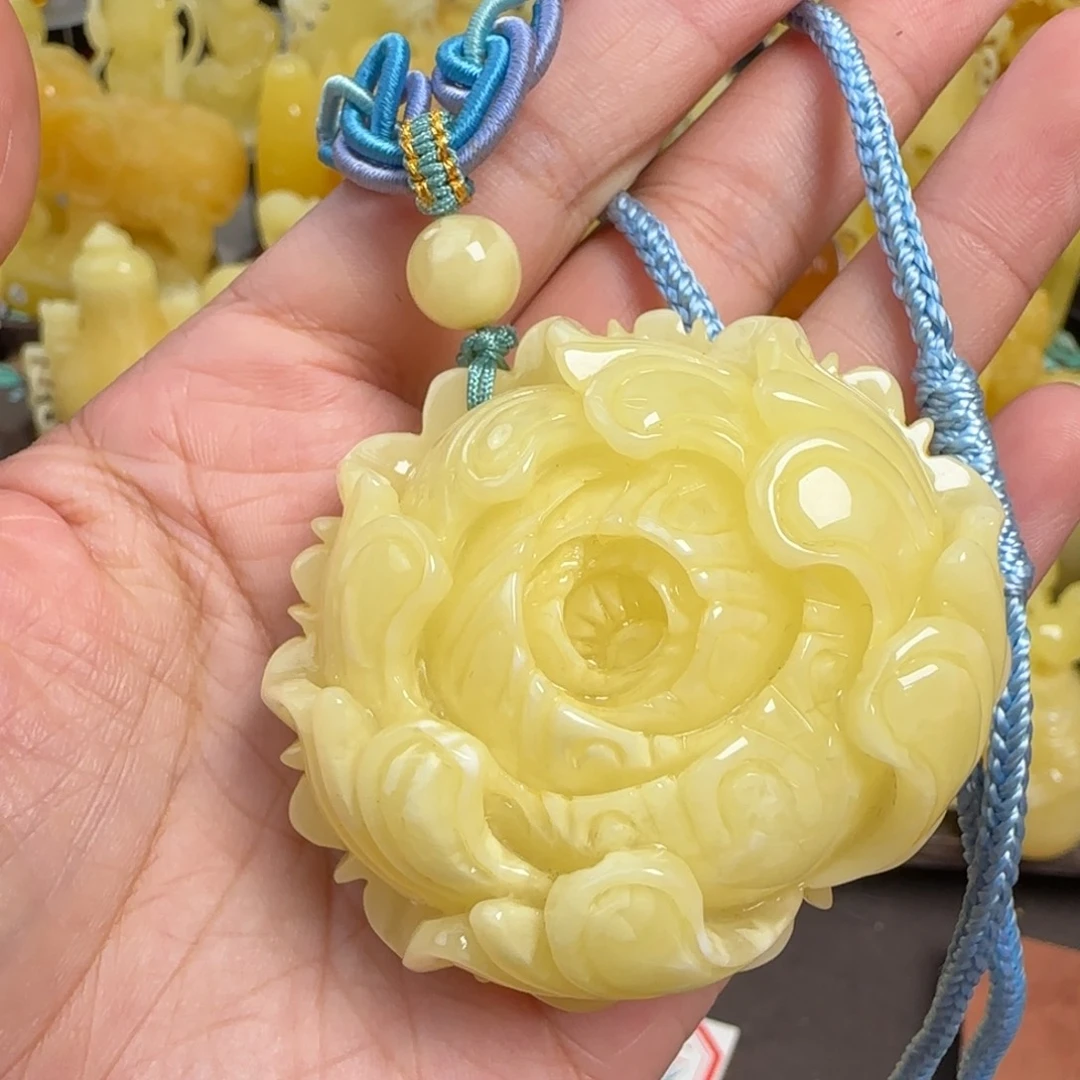 蜜蜡未镶嵌珠宝奇石