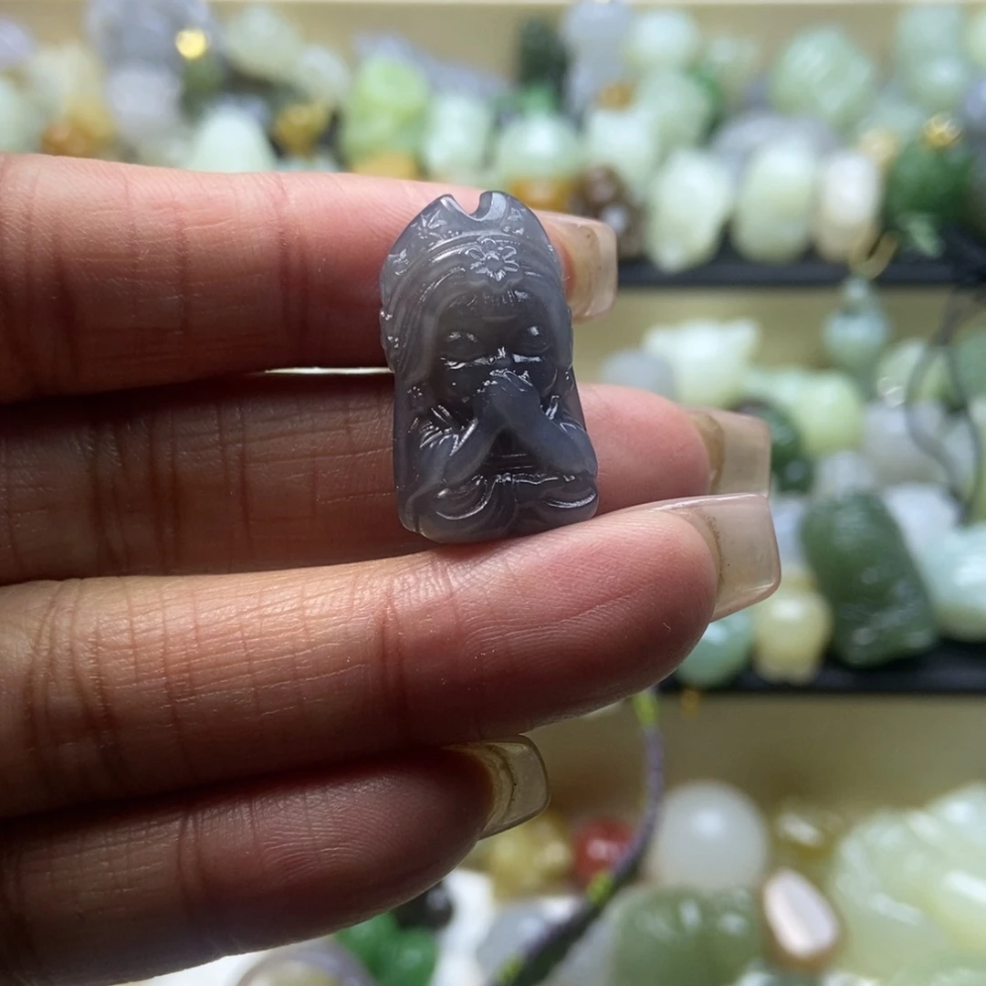 和田玉颈饰未镶嵌小***头