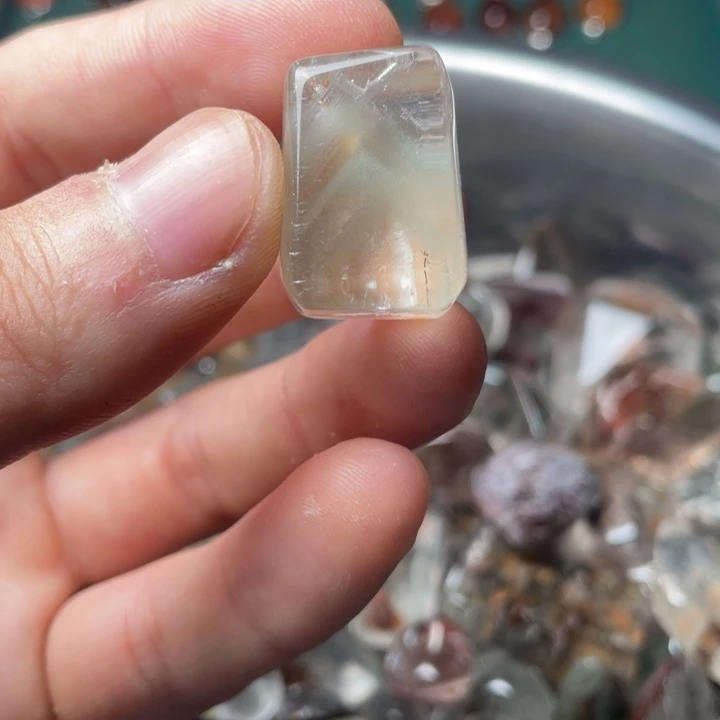 未镶嵌颈饰水晶水晶