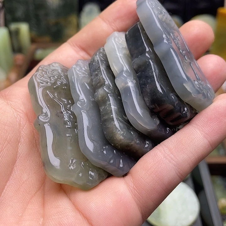 蛇纹石玉挂件未镶嵌洛*