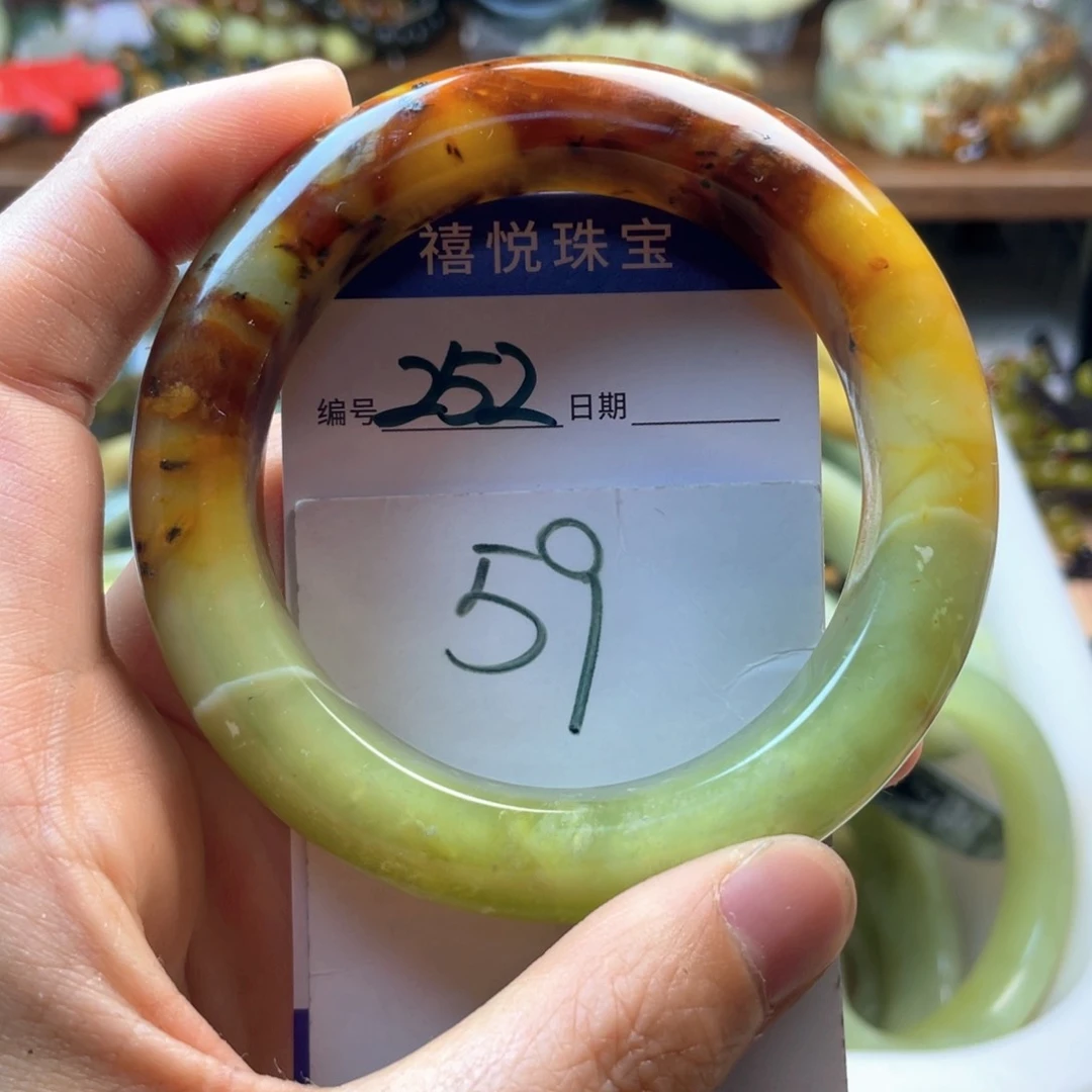 蛇纹石玉未镶嵌手镯雨**光