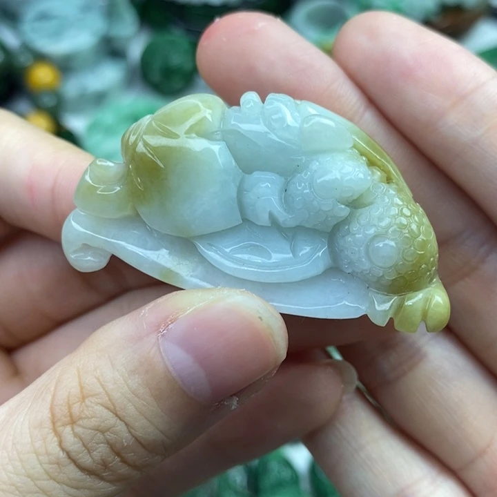 颈饰未镶嵌翡翠吊坠