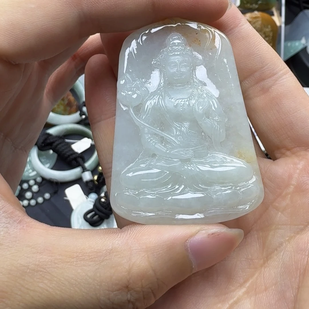 翡翠颈饰未镶嵌缅甸翡翠，观音