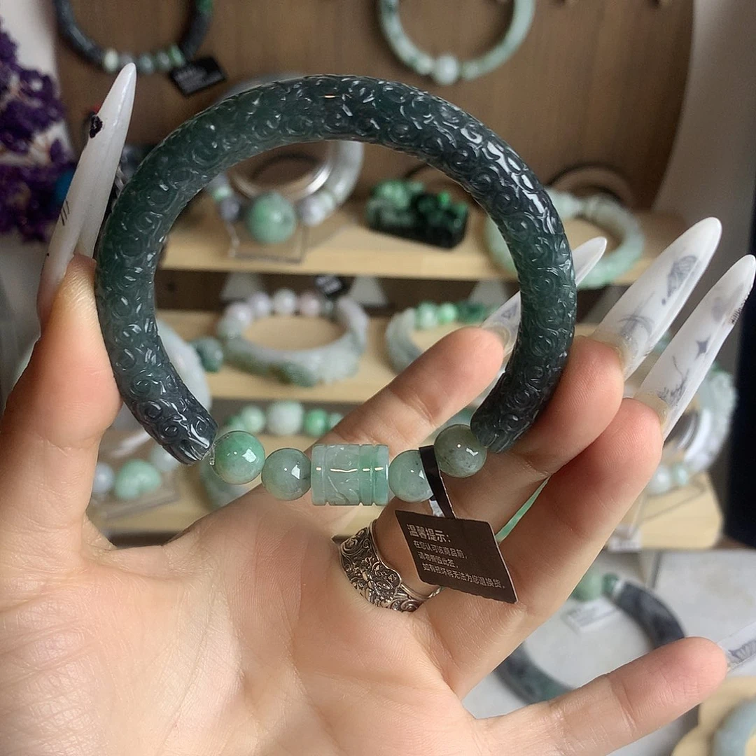 蓝冰手镯仿古雕刻