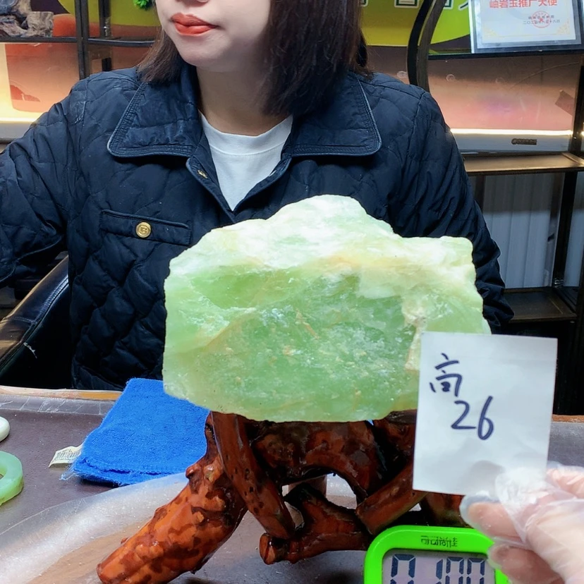 【闪购商品】未镶嵌蛇纹石玉原石还****路