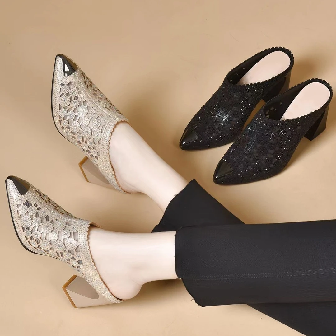 网纱粗跟半拖鞋女2025年夏季新款尖头镂空水钻百搭外穿高跟凉拖鞋