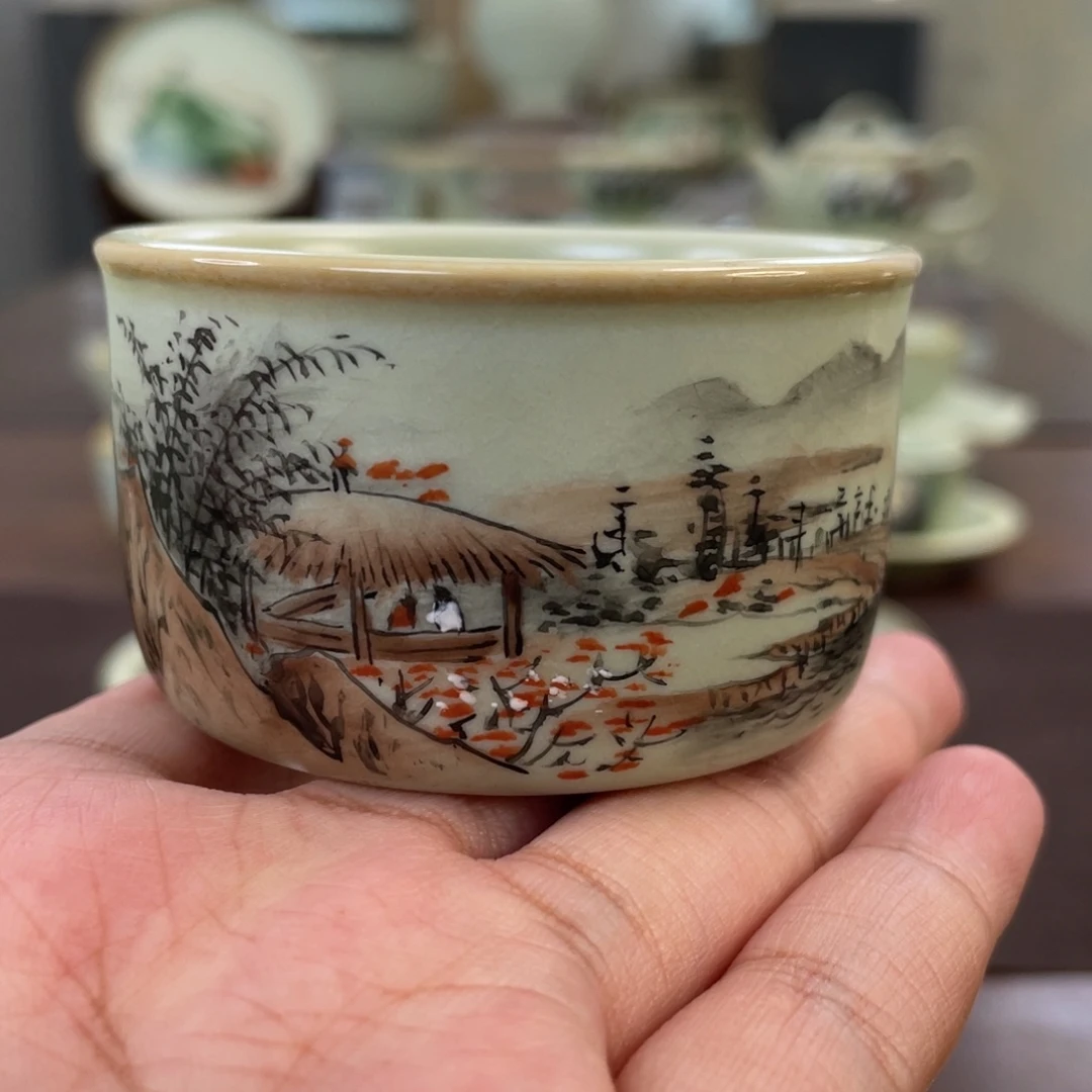 周泽堂。 余秀华。  竹林茅草屋秋