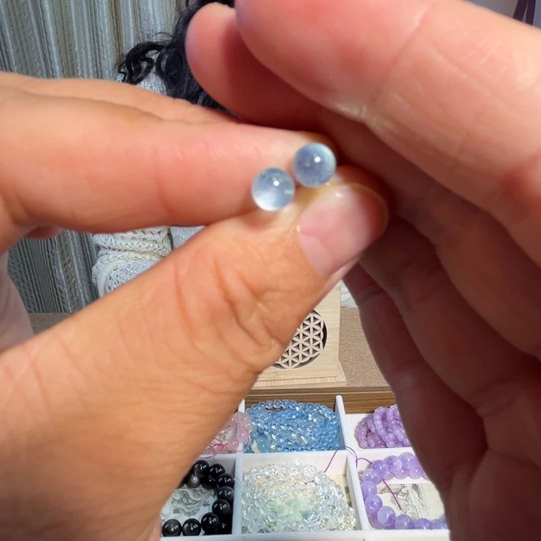 水晶手串未镶嵌海蓝宝耳钉5.6