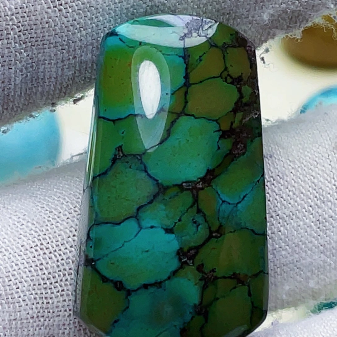 渲***天绿松石未镶嵌颈饰