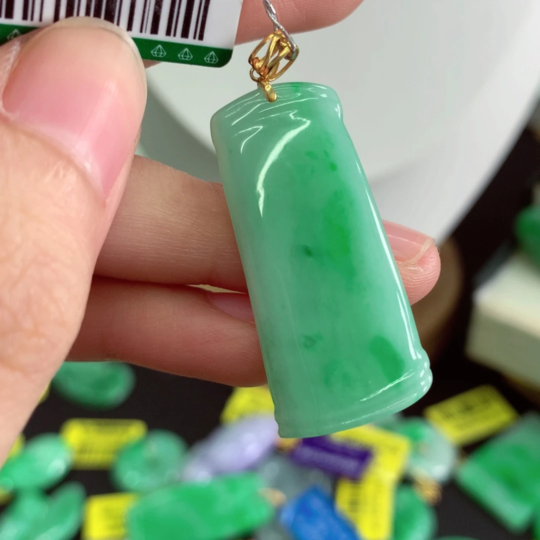 翡翠18K金镶嵌吊坠(不含链)