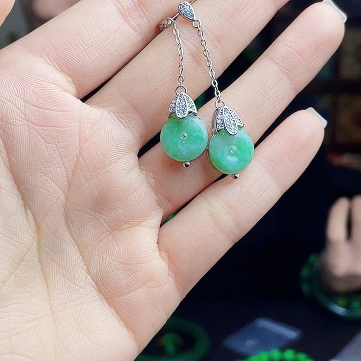 翡翠银S925镶嵌颈饰多样性