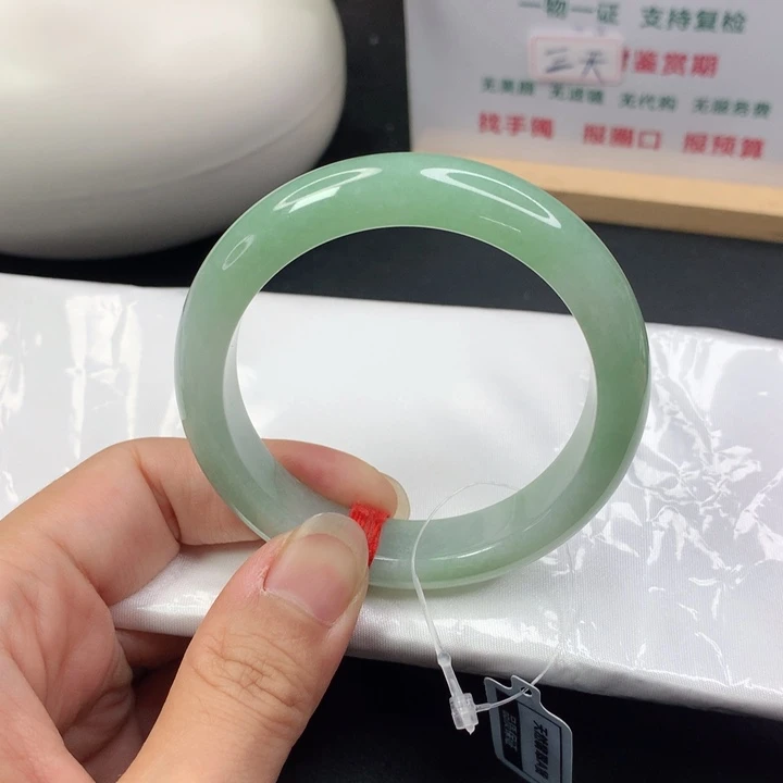 翡翠手镯未镶嵌假*5455