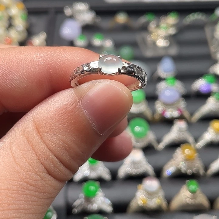 翡翠裸石S925银镶白冰戒指