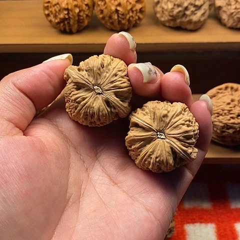 别***字文玩核桃把件平底锅