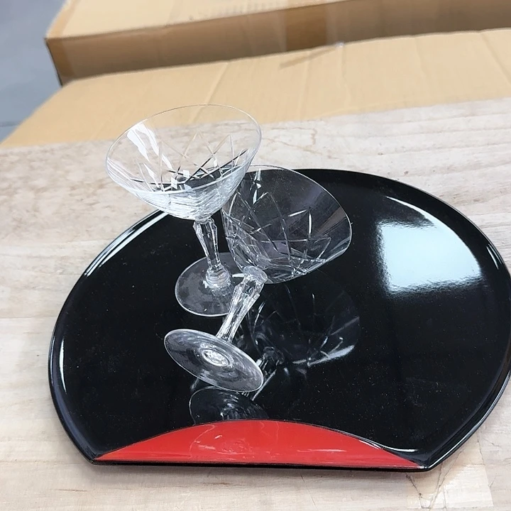 精品瓷器。
