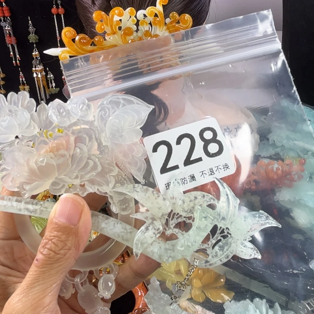 未镶嵌岫玉发饰有**?