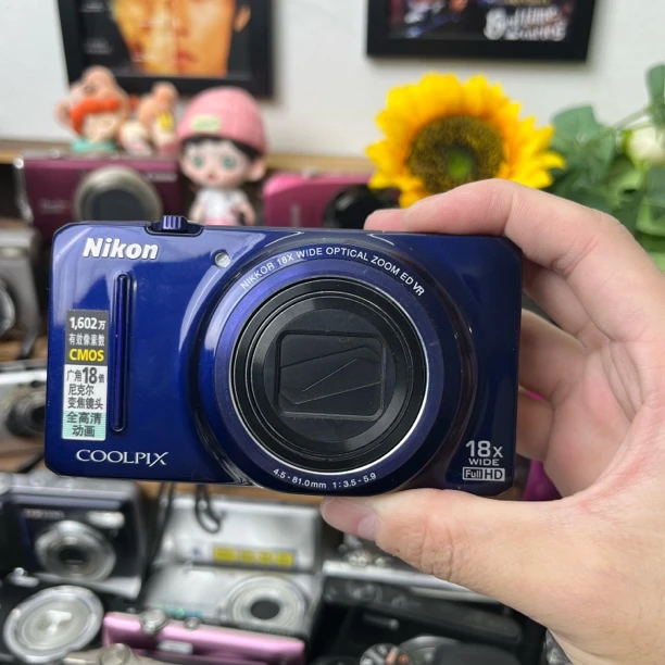 9新 Nikon/尼康 尼康s9200 长焦18倍福利价氛围感送相机包