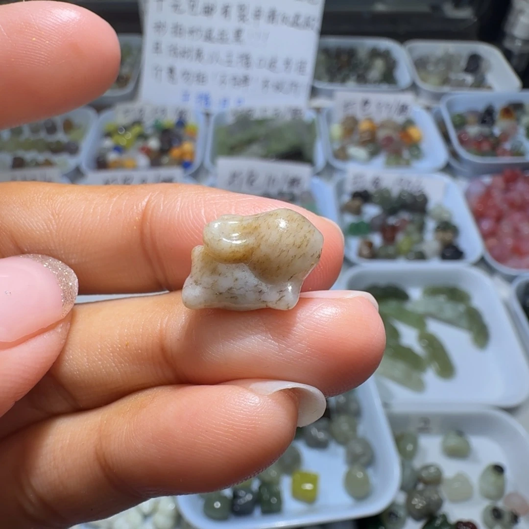 和田玉未镶嵌珠宝奇石