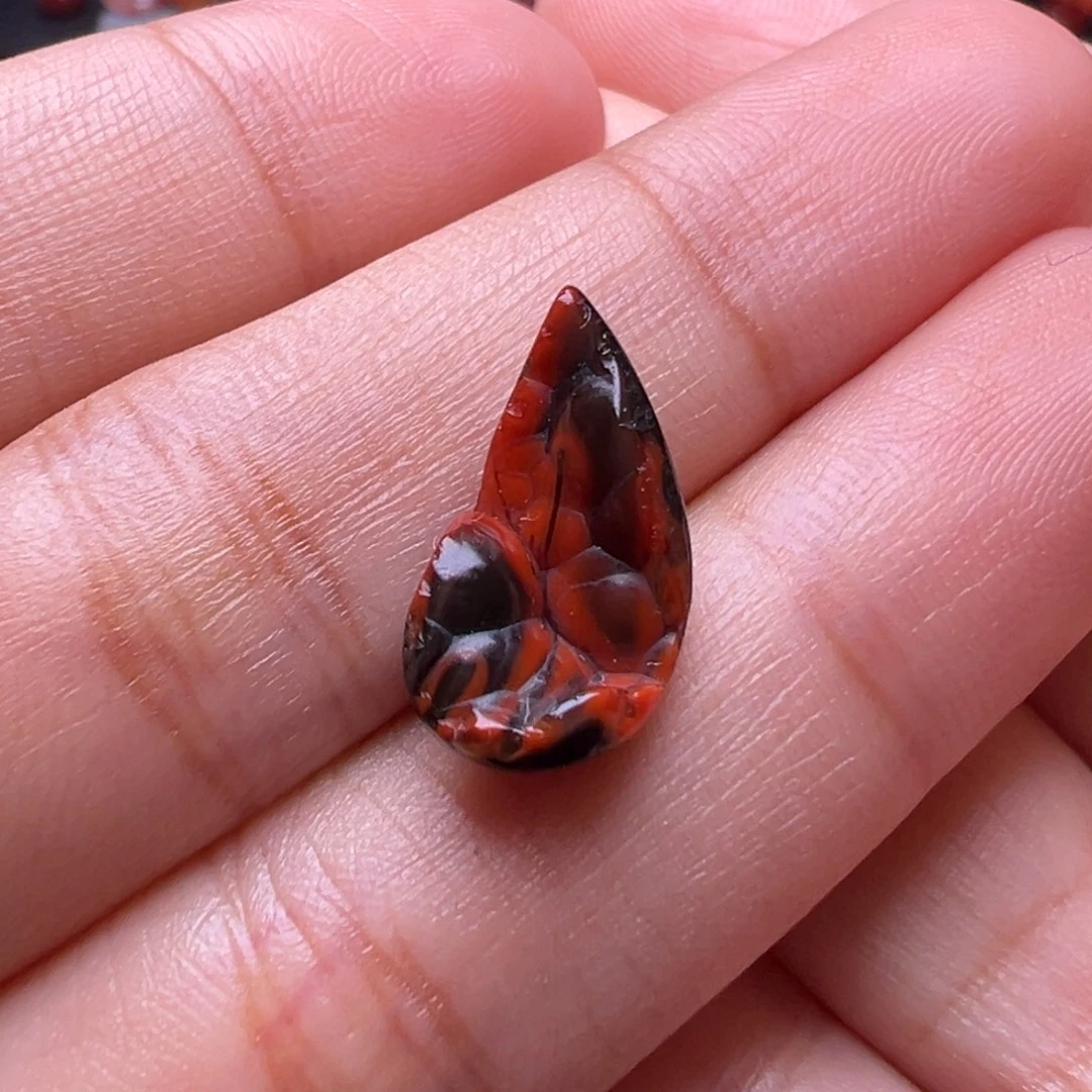 南红玛瑙未镶嵌珠宝奇石