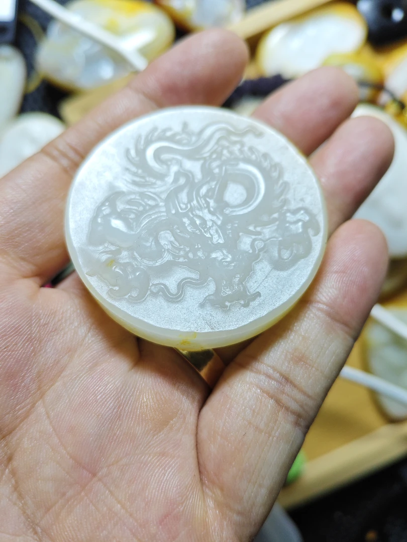 和田玉精品挂件龙/飞龙在天