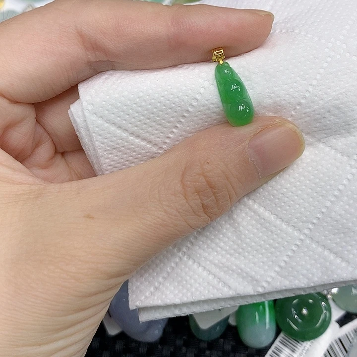 颈饰18K金镶嵌翡翠贝***翠12345578899