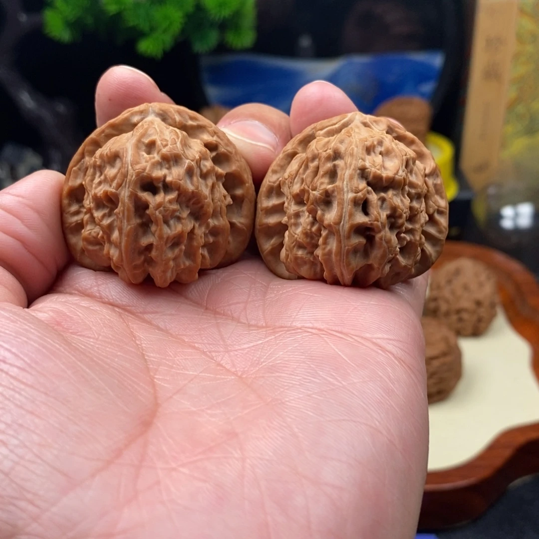 凌***乱核桃全品三角白40