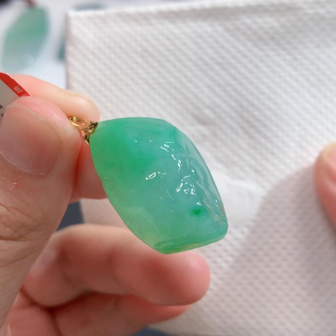 翡翠未镶嵌吊坠(不含链)795