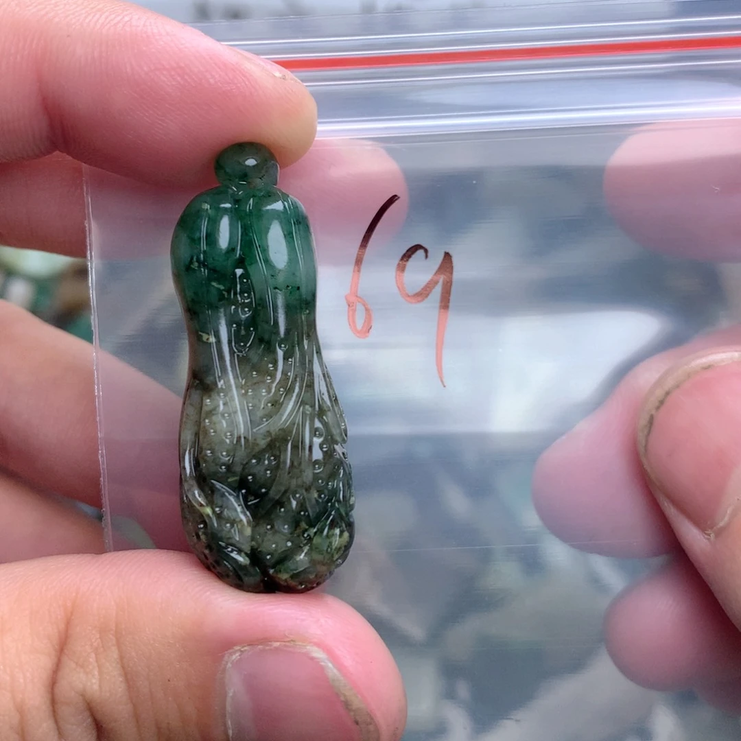 独山玉未镶嵌珠宝半成品