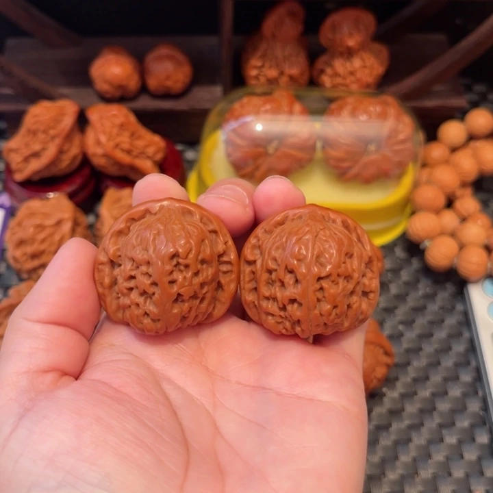 文玩核桃把件h**。南疆石