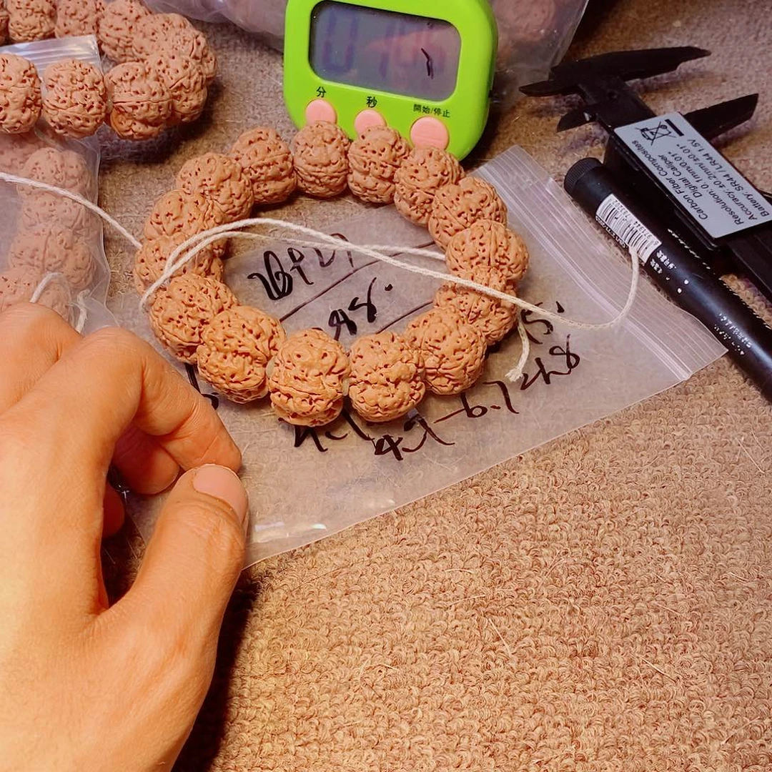 金刚菩提吊坠甲板的结构和性能