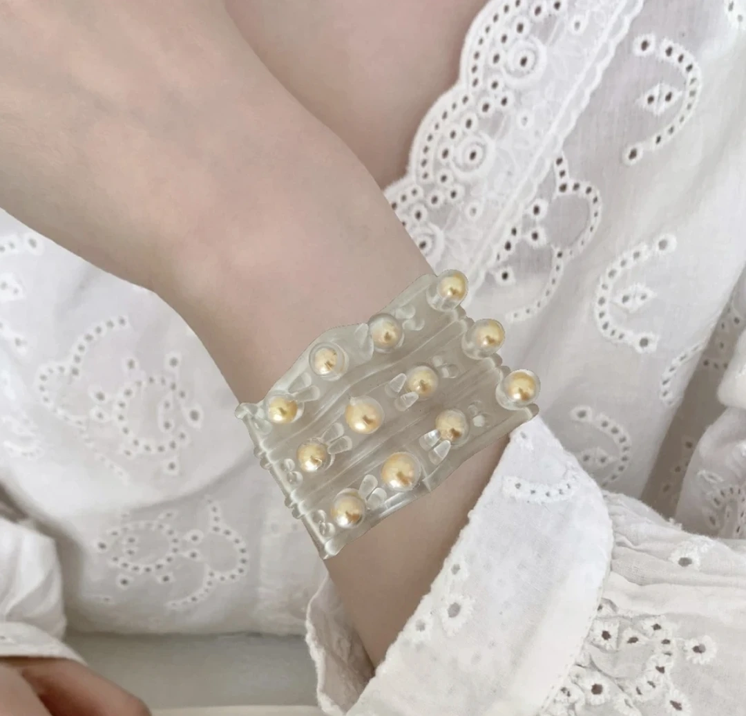 精品爆款小众白色发圈串珠精品发饰精品发圈
