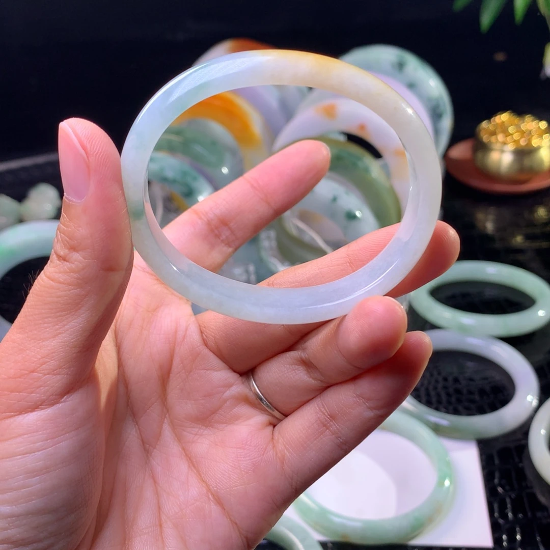 蓝***梦定制翡翠未镶嵌手镯