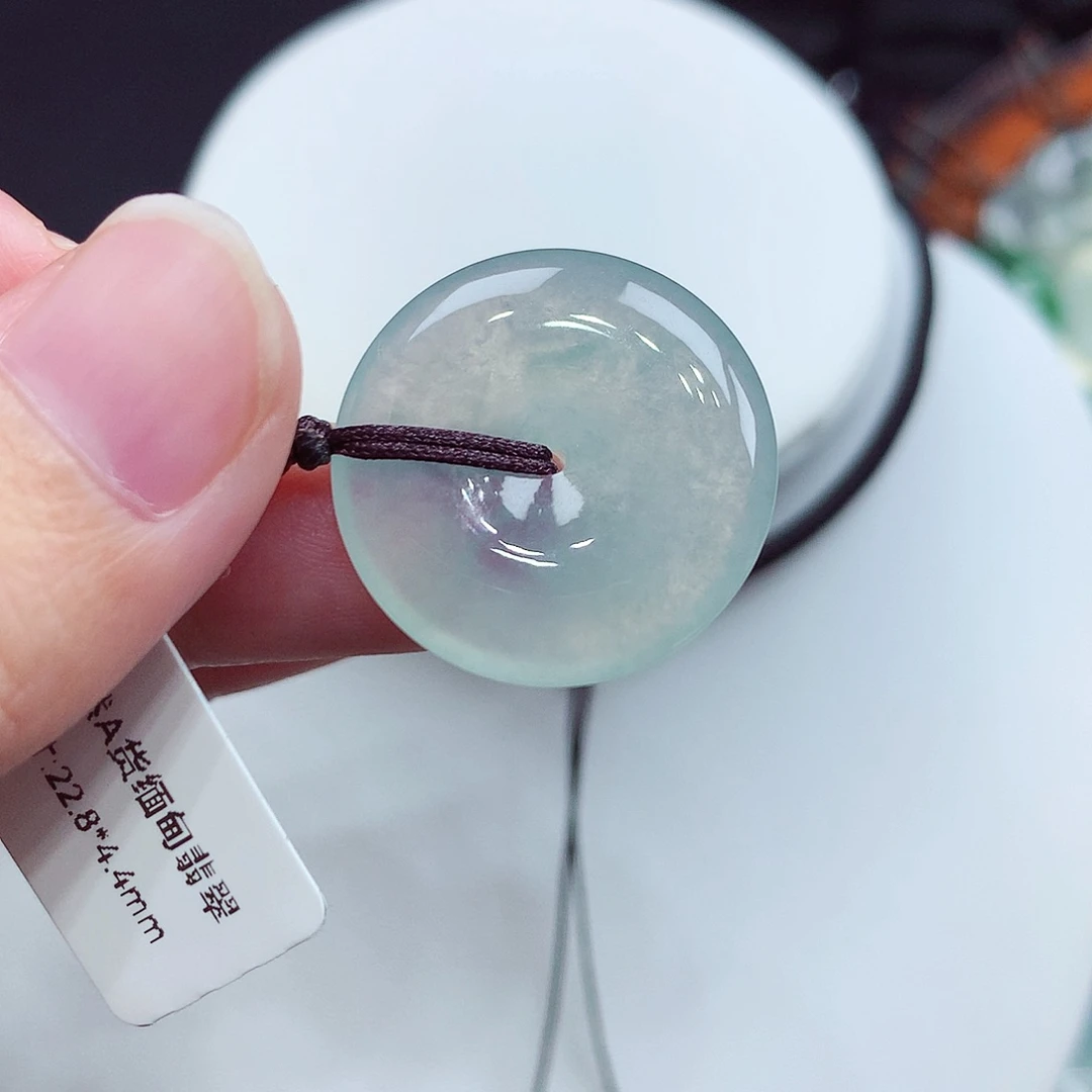 翡翠未镶嵌颈饰编号16，22.8/4.4