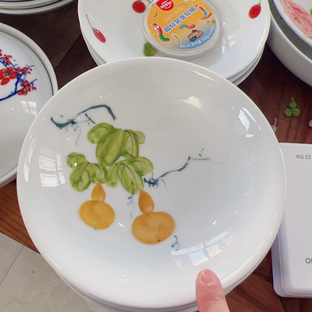 景德镇陶瓷手工手绘制作