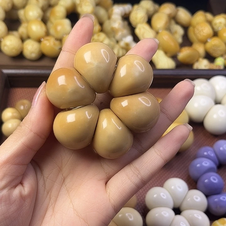 吊坠菩提根/象牙果卡29风化