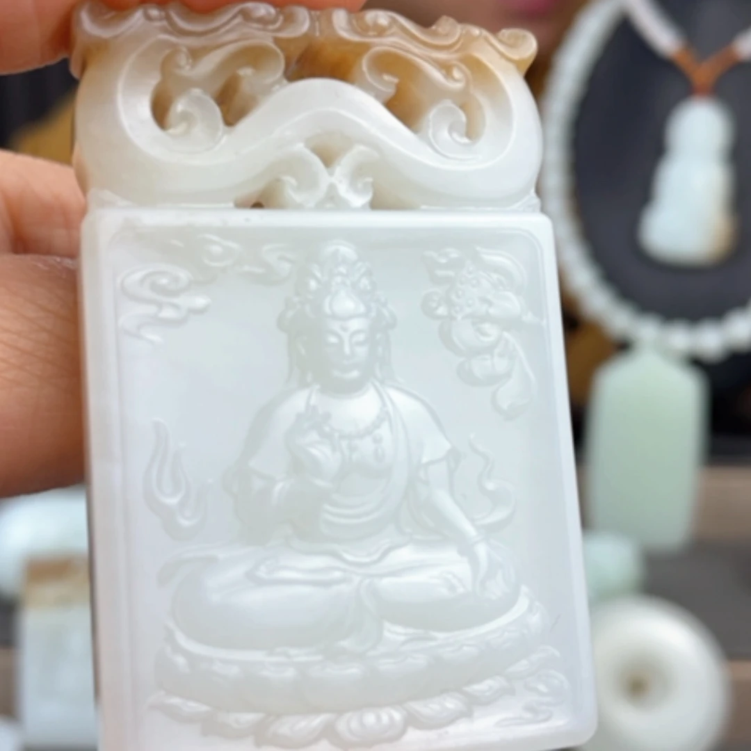 【闪购商品】颈饰未镶嵌和田玉