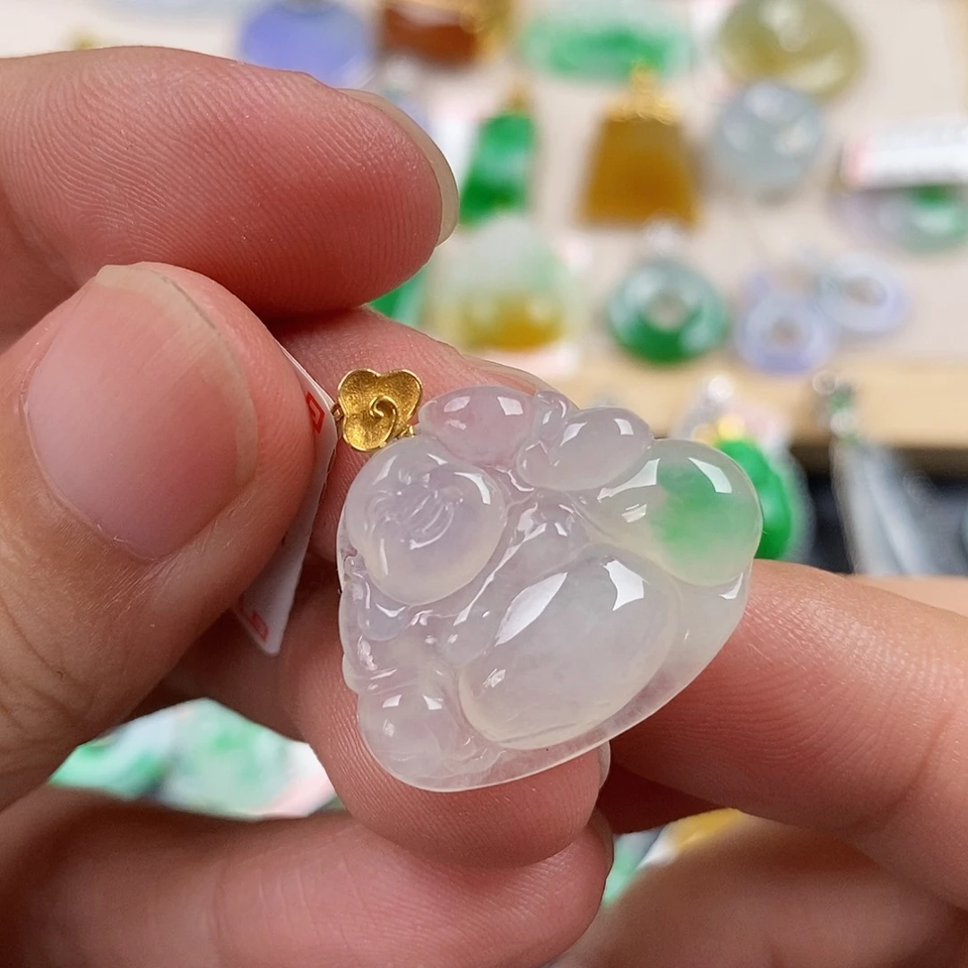 翡翠18K金镶嵌颈饰翡翠