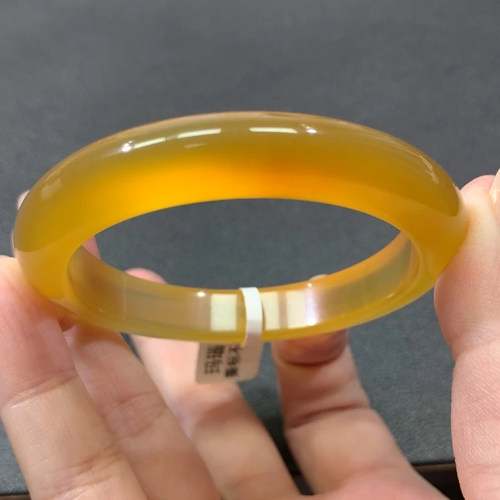 你***啦玛瑙/玉髓未镶嵌手镯