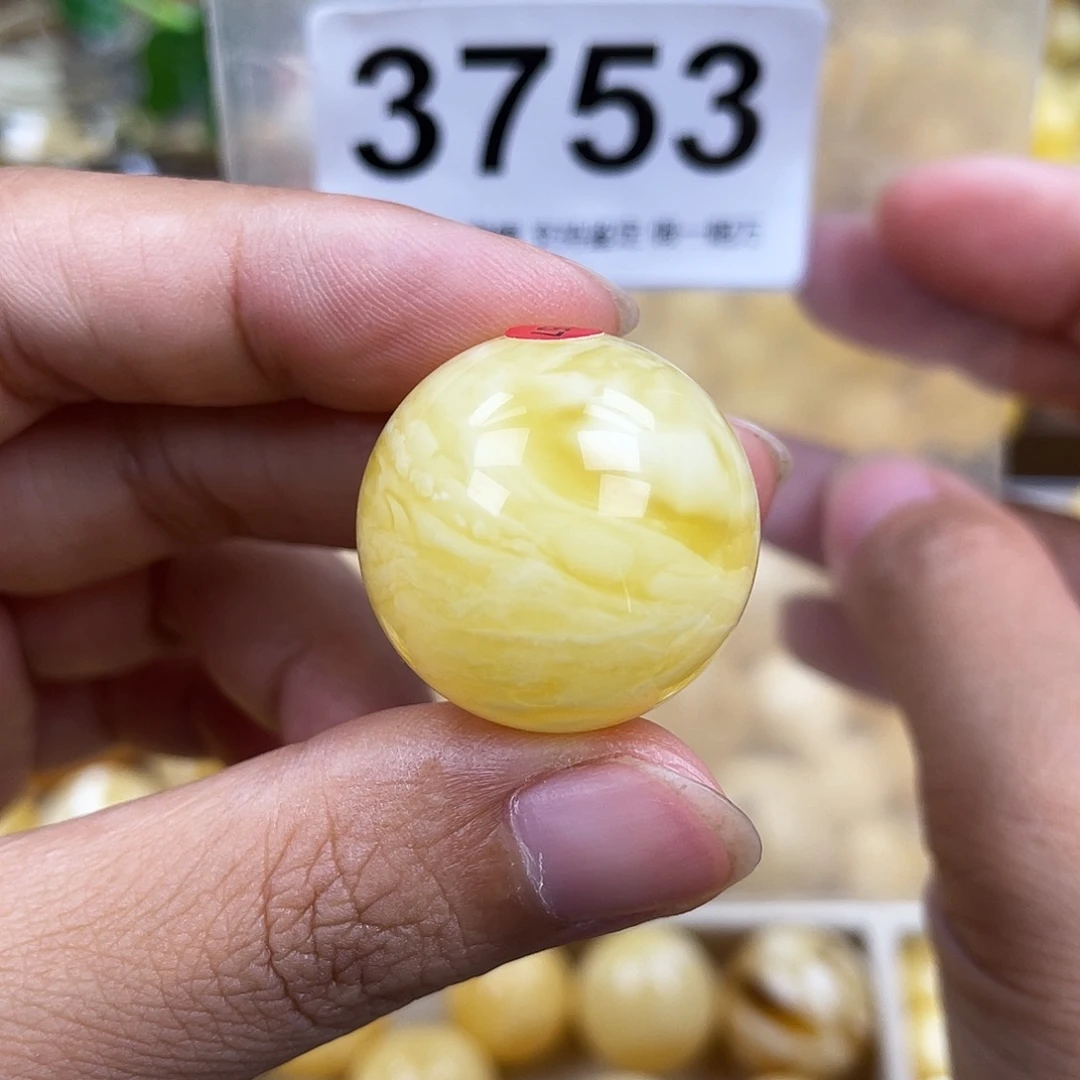 琥珀未镶嵌珠宝奇石24.4
