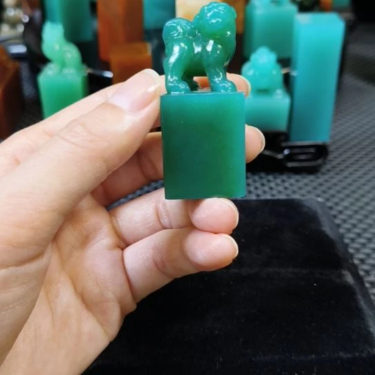 寿山石印石微瑕雅安绿