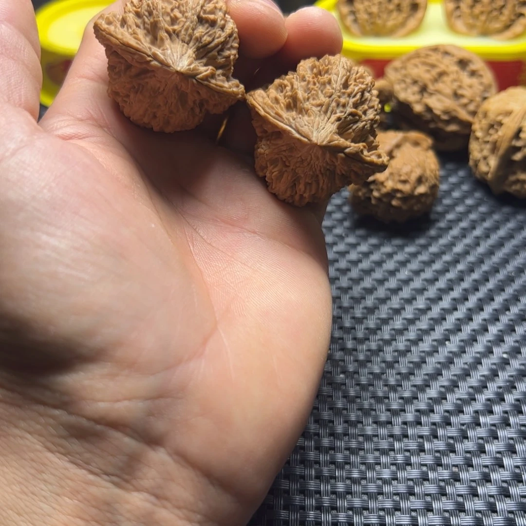 文玩核桃吊坠41的满天星