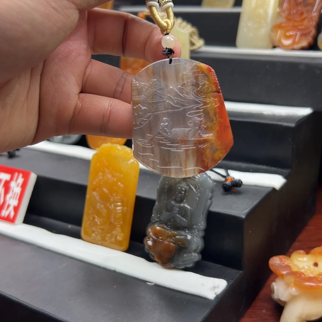 未镶嵌石英质玉（黄龙玉）黄龙玉