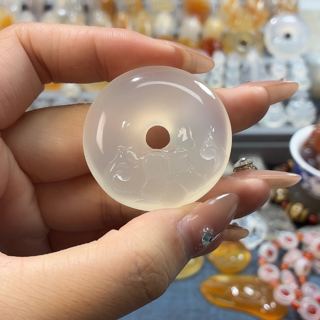 临***动玛瑙/玉髓未镶嵌吊坠(不含链)