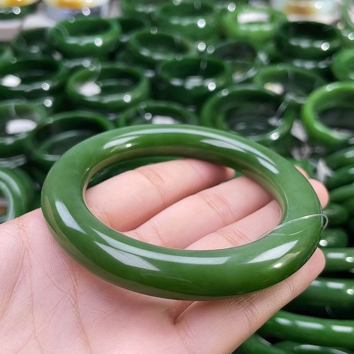 未镶嵌手镯和田玉（碧玉）