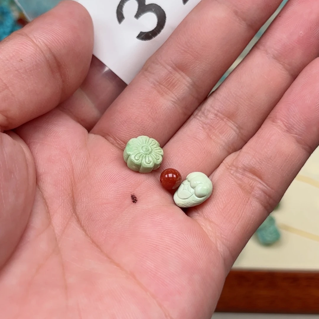 南红玛瑙未镶嵌珠宝奇石